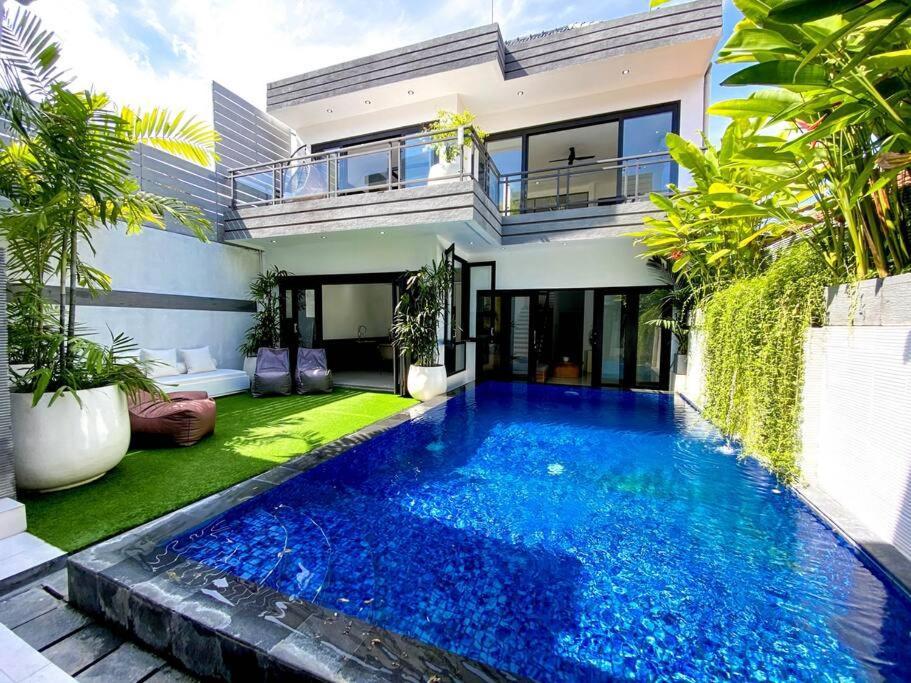 Nika Indi - 2 Bedroom Villa With Pool At Sanur Beach Bagian luar foto