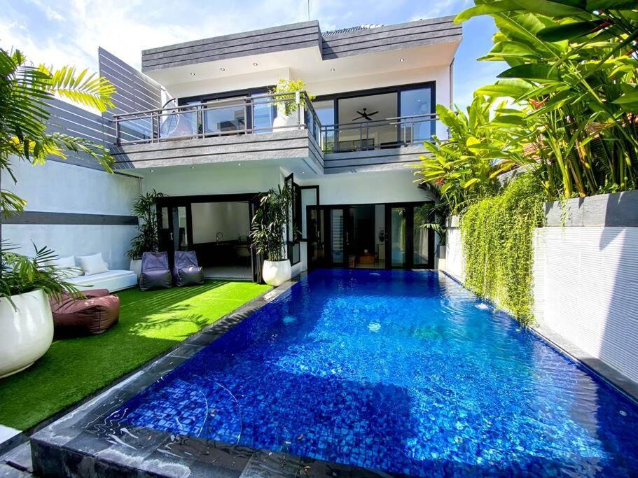 Nika Indi - 2 Bedroom Villa With Pool At Sanur Beach Bagian luar foto