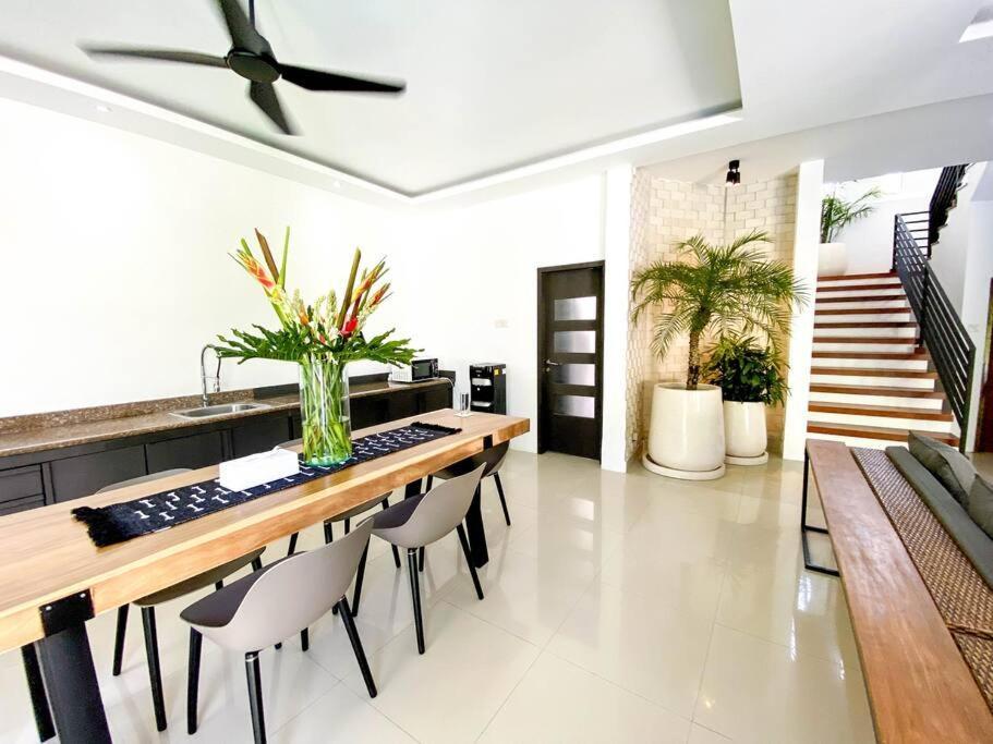 Nika Indi - 2 Bedroom Villa With Pool At Sanur Beach Bagian luar foto